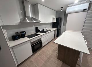 PUCÓN CENTRO SOÑADO, DEPTO NUEVO con Aire Acondicionado, Camas y Plumones ROSEN, 2 Dorm, 2 Baños, 1 Estacionamiento Subterráneo, Terraza, Wifi Alta Velocidad, Ascensor, posibilidad de visualizar El Volcán, a pasos del Casino ENJOY - 9