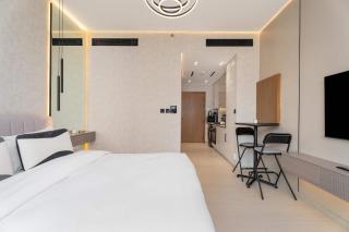 Cozy Brand-New Studio w Balcony in JVC - 1