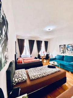Beautiful 1BR Apartment 5P Stay 10 Min Transport to Stadthalle - 9
