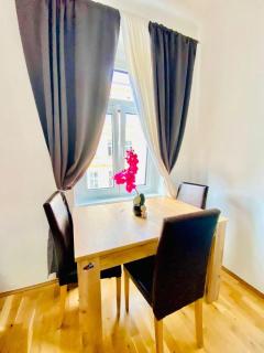 Beautiful 1BR Apartment 5P Stay 10 Min Transport to Stadthalle - 7
