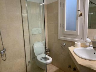 Unique Hill Villa 3 BD In Gouna - 5