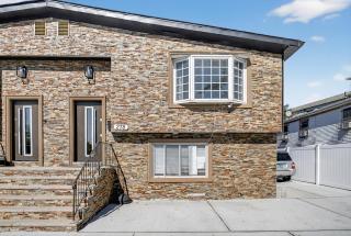 Stylish Downtown Retreat Steps to NYC Duplex - 6