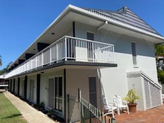 Coast Apartments 2 Bedroom Getaway - 6