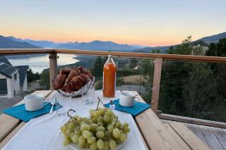 Spacious house with stunning views Puy-Sanières - 0