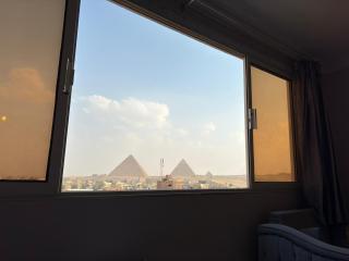 Sneferu tota pyramids inn view - 2