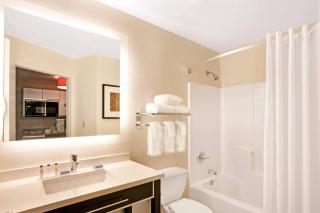 MainStay Suites Detroit Auburn Hills - 1
