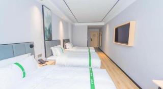 GreenTree Inn Qingdao Licang Shuyan Road Daweng Square Express Hotel - 2