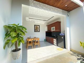 Villa Sinyo By Mentaripro Bali - 1