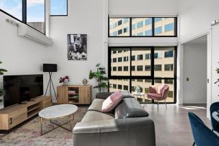 Private Apartment Rare Loft Style Penthouse Bourke St Mall with Parking - 7