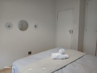 Midrand Apartment near Mall of Africa - 1