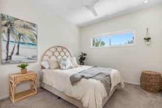 Tropical Oasis - Creekside Townhouse by uHoliday - 2