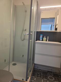 Cozy studio, 5 min from Cosne train station, 3rd floor - 4