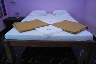 Parvathi Gust House - 8