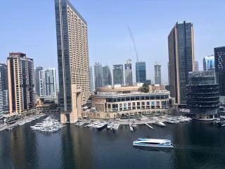 Stunning one bedroom apartment with Dubai Marina view, Close to Beach and Tram - 0