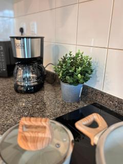 Stunning one bedroom apartment with Dubai Marina view, Close to Beach and Tram - 1