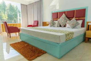 Apple Flower Himalayan Heights - Luxury Stay with Mountain Views, Parking & Garden - 5