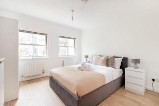 BnBNova - 4BR Townhouse - Old Street - 8