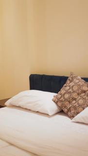 Lalas Den Premium 2 Bedroom Stay in DHA Lahore - 6