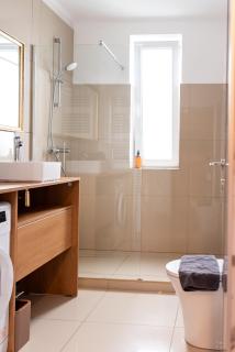 Thome Hoia Jacuzzi - 2