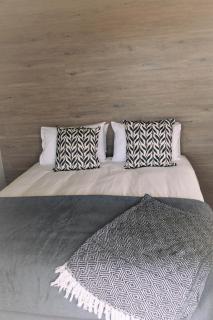 Boutique one bedroom Bird Watcher Map Of Africa - 8