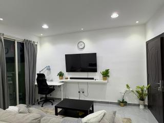 Cozy Studio Near Al Wahda Mall - 9