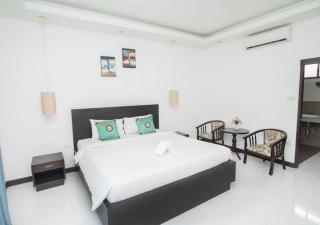 Phuket Monaburi Boutique Hotel - 9