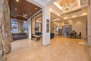 Golden Villa 4 Bhk With Private Swimming Pool Centrally Located - 9