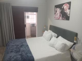 Cosy 3 bedroom - 8