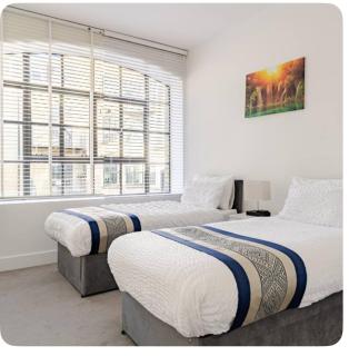 Luxury 2BR Apartment in Central London - 9
