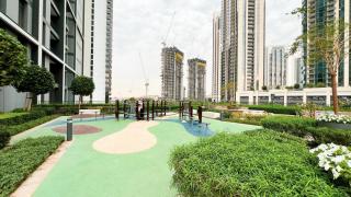 Luxury 2BR 34th Floor Burj Khalifa Sea Creek View - Dubai - 2