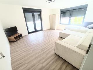 FMI26 Luxus Apartments - 0