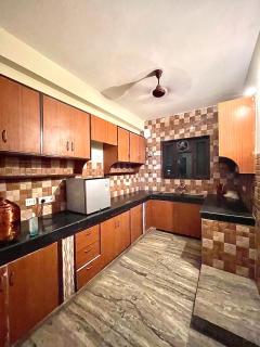 Entire villa near Medanta Hospital - 4