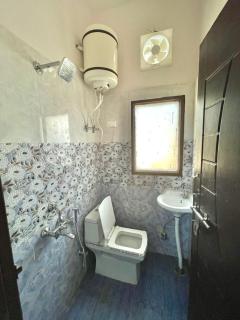 Entire villa near Medanta Hospital - 3
