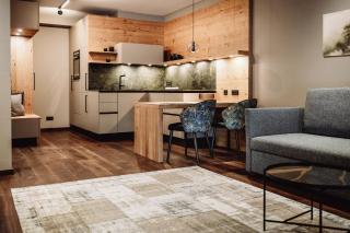 Dillhof Apartments - 2