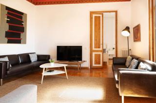 Apartamento de Lujo 7 Hab con balcón en Gran Vía -Grupos hasta 14 - 8min a pie Passeig Gràcia - 1