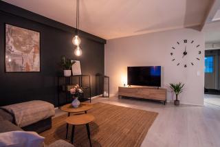 Cozy Stay Close to City and Nature - 3