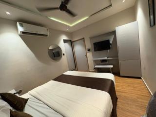 Hotel Parimal View - 2