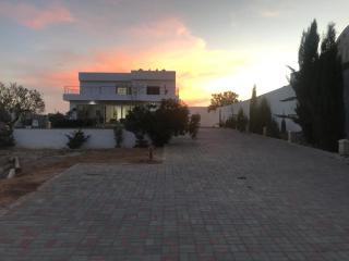 Sea View Villa, 5 min from Beach and City Center Chott Mariem - 3
