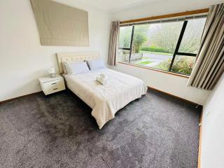Cosy 3 Bedrooms House Beside City Centre - 9