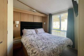 2 Bedroom Caravan - Lakeside Wifi Parking - 1