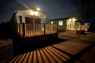 3-Bed Lodge Sleeps 6 Hot tub - 9