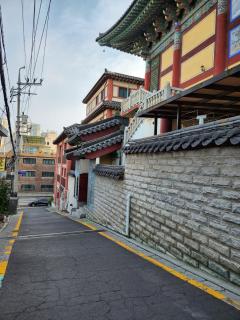 몽마르뜨숭인 퀸4 룸3 최대8인 얼음정수기 비데 명동 동대문 홍대 인사동 케이팝 - 6