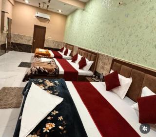 Raghav dham guest house - Vrindāvan - 1