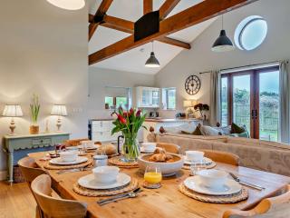 3 Bed in Corton Denham 44051 - 0