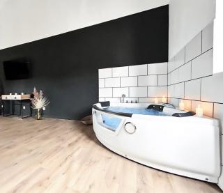 Suite Balnéo Privée Design Calme Proche Lille - 4