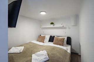 E51 Boutique Suites - 6