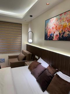 Easy Stayz - Premium stays in Greater Noida - 7