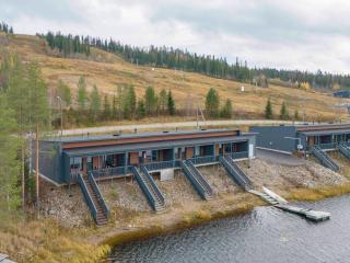 LakeVillas B4 - sis 4 kpl hissilippuja - 2