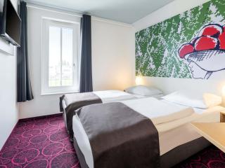 B&B Hotel Offenburg-City - Offenburg - 8