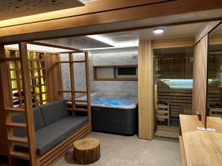 Villa Wood & Green SPA - 8